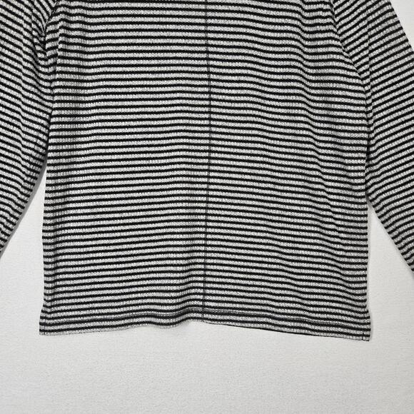 Weekends by Chico's Trailwinds Stripe Cowl Top sz 1 (M) Black Gray Long Sleeve - Picture 3 of 15